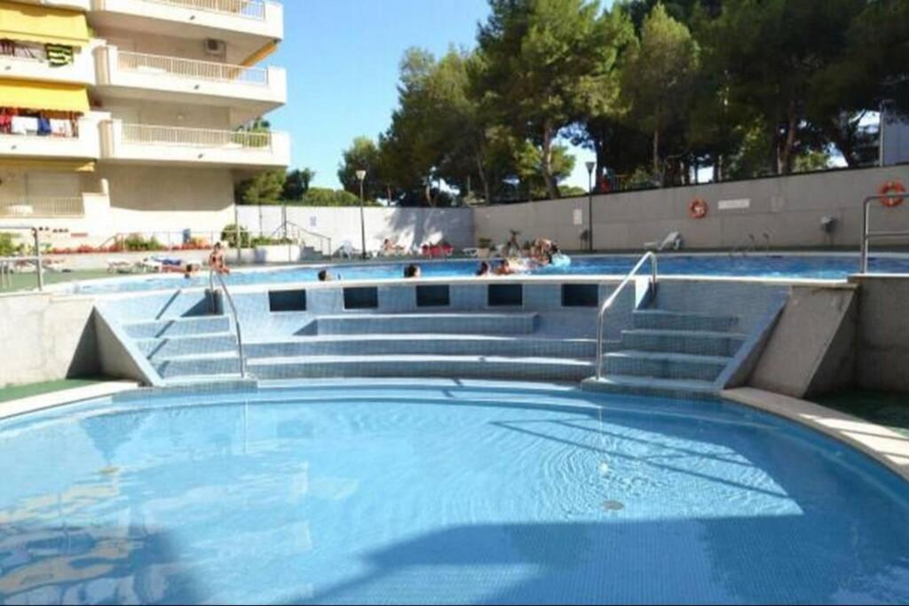 Sea View, Pool, Free Parking, Wifi, Port Aventura Apartment Salou Luaran gambar